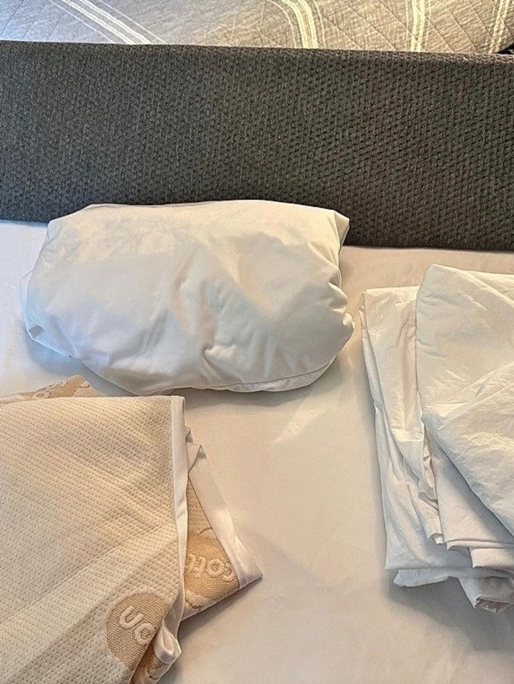 Twin XL Crisp and Clean Sheet and Bedding Set